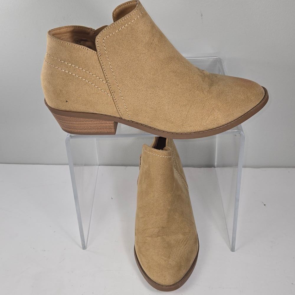 Time and Tru Womens Tan Fabric Ankle Booties Side Zip Low Block Heel Size 8.5